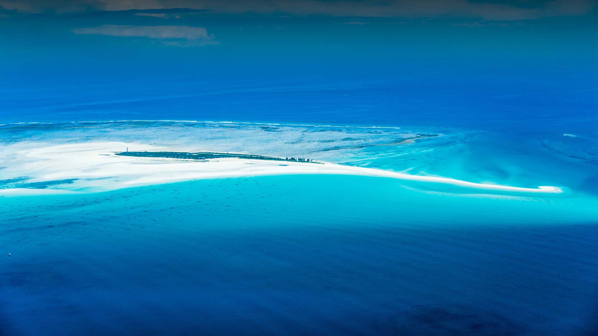 /uploads/minor/anantara/images/anantara-medjumbe-island-resort/the-resort/desktop-banner/anantara_medjumbe_island_island_ariel_header_1920x1080.jpg