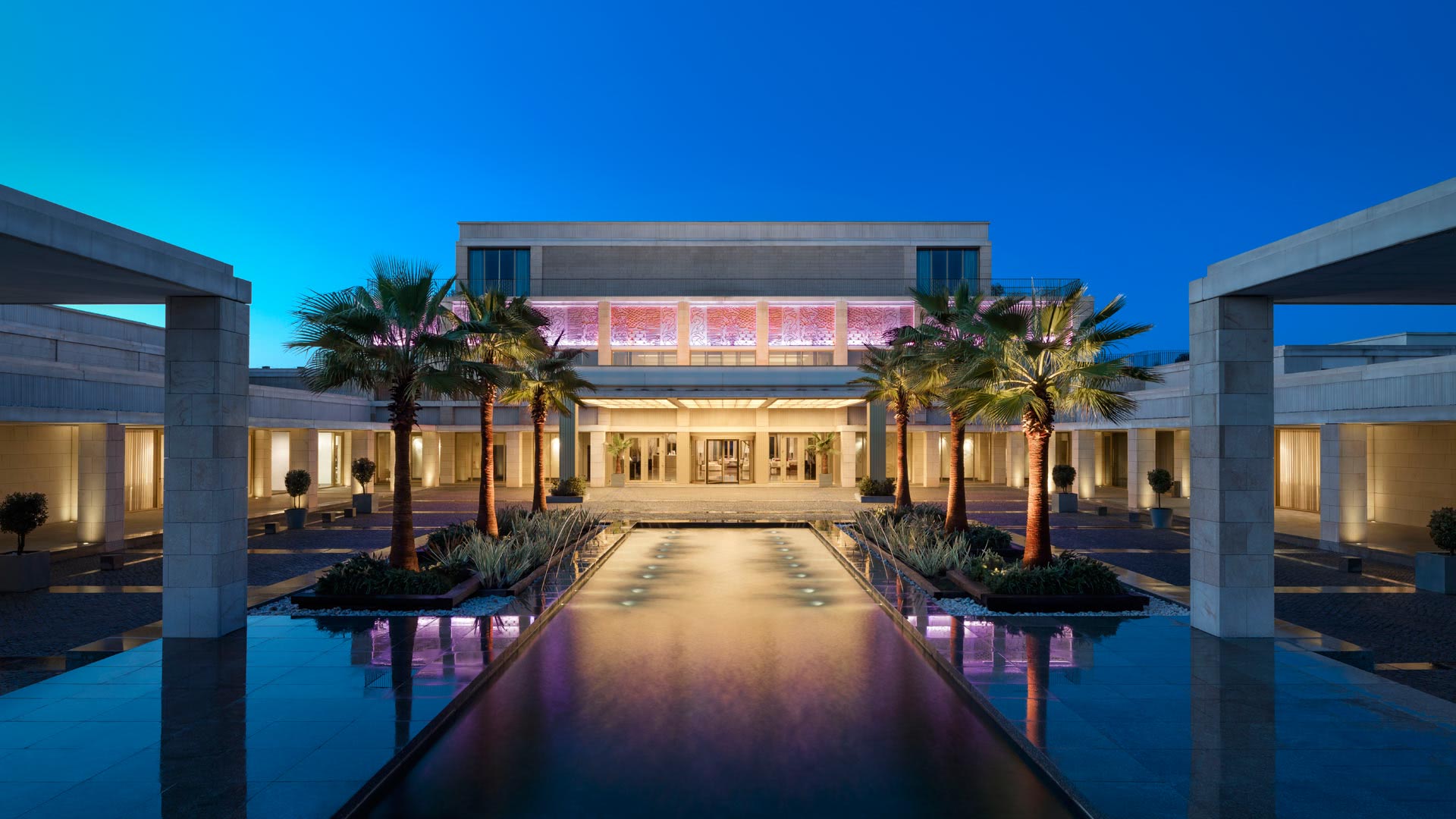 /~/media/minor/anantara/images/anantara-vilamoura-algarve-resort/the-resort/desktop-banner/anantara_vilamoura_arrival_morning_1920x1080.jpg